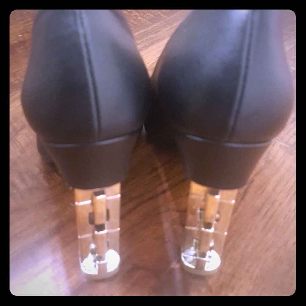 Katy Perry black heels